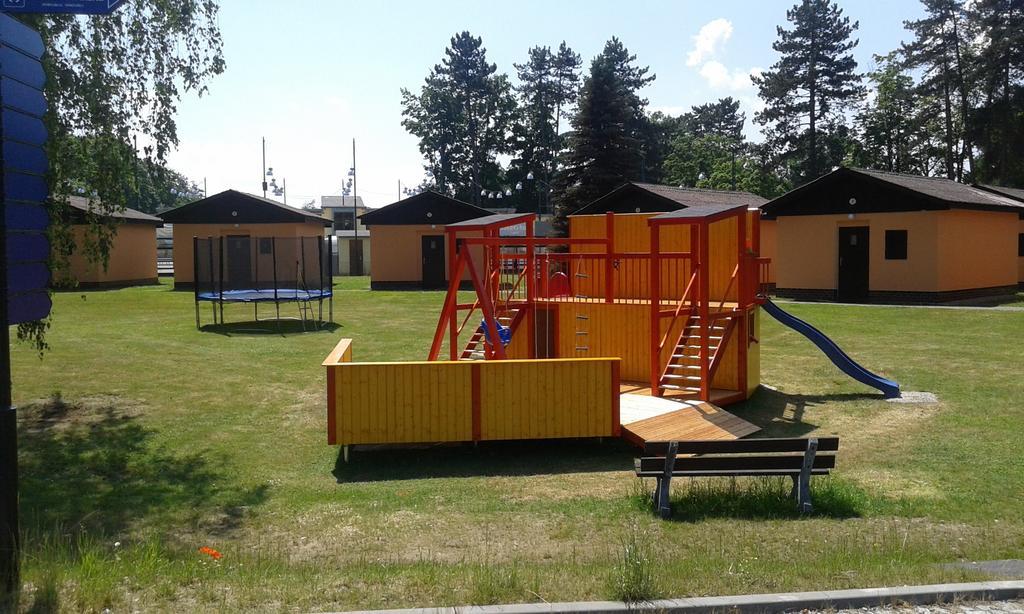 Sportcentrum Dvořák Hluboká nad Vltavou Exterior foto