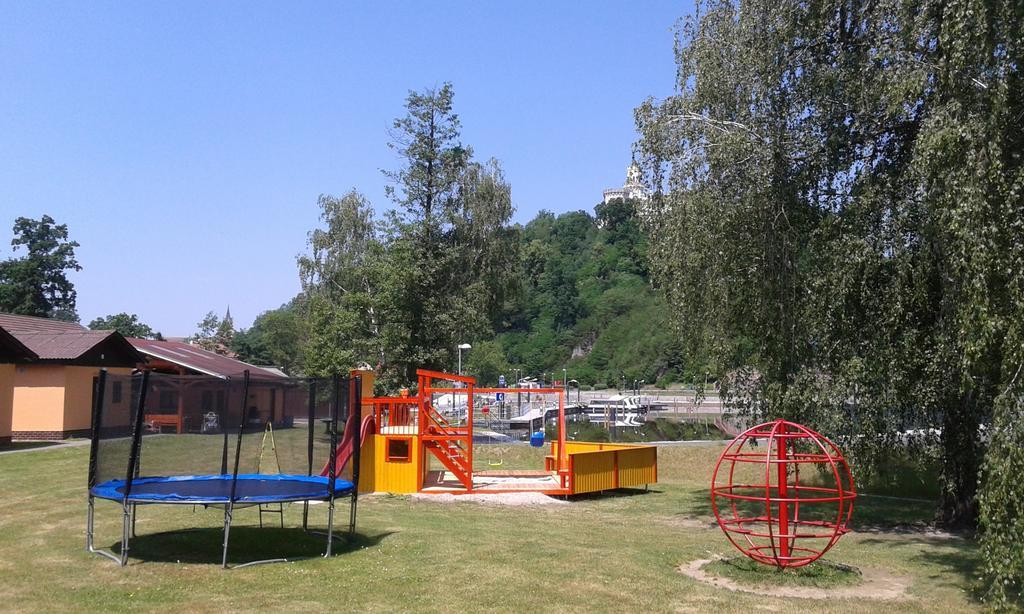 Sportcentrum Dvořák Hluboká nad Vltavou Exterior foto