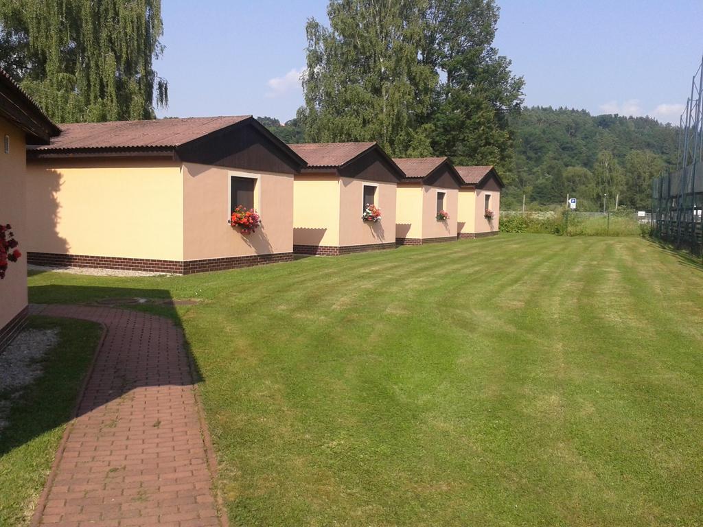 Sportcentrum Dvořák Hluboká nad Vltavou Exterior foto
