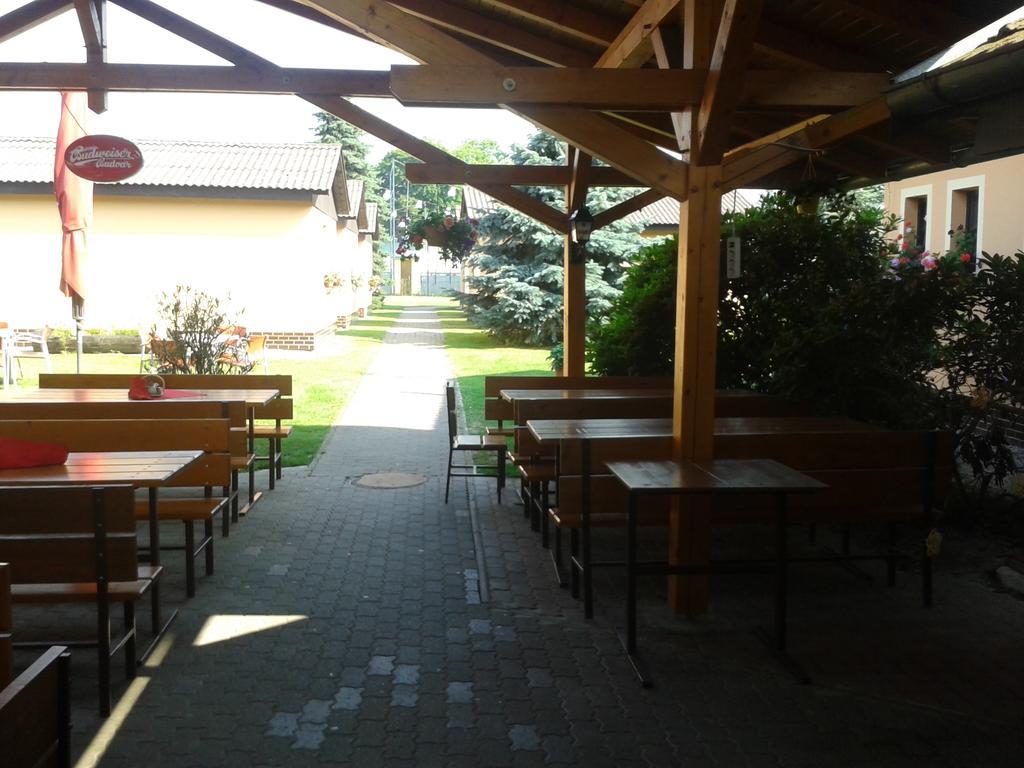 Sportcentrum Dvořák Hluboká nad Vltavou Exterior foto